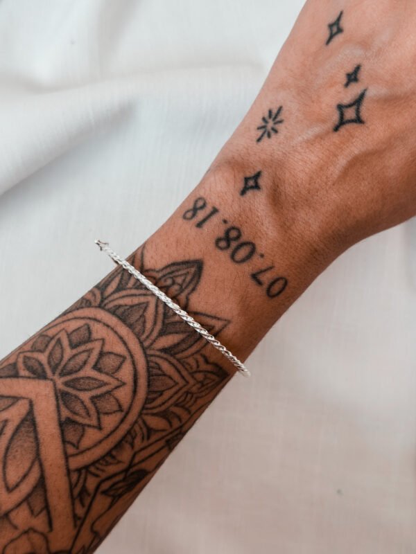 Bracelete Fio Torcido