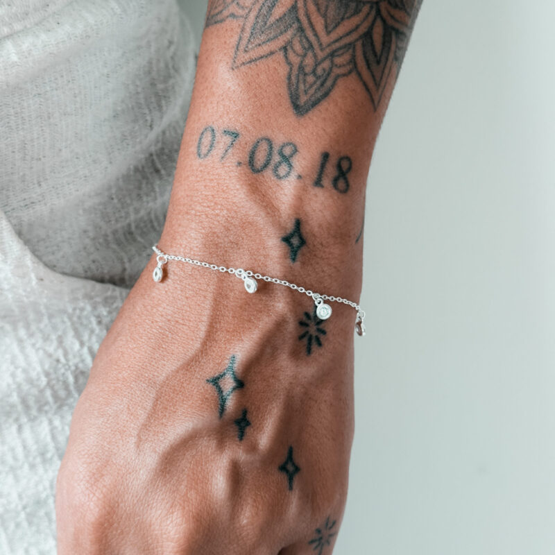 Pulseira Ponto de Luz Pendurados