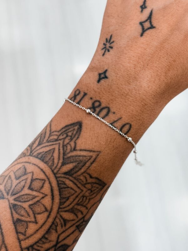 Pulseira Bolinhas Espaçadas