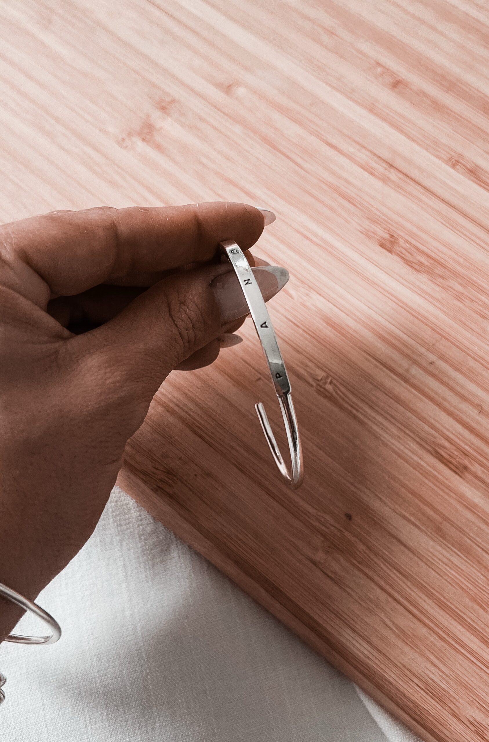 Bracelete Insp. Rígido Pand - Imagem 5