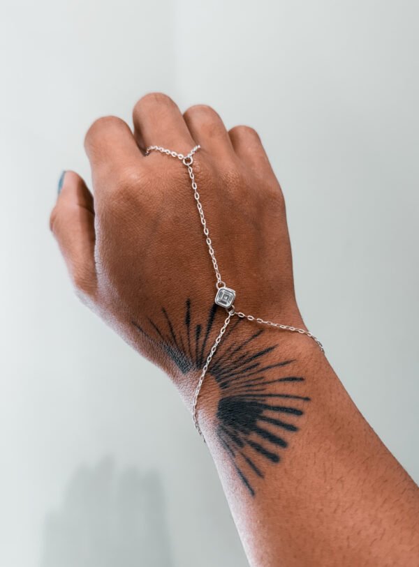 Pulseira Hand Chain Losango - Imagem 2