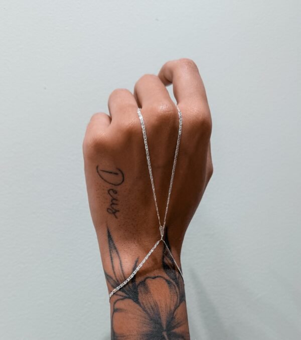 Pulseira Hand Chain Piastrine - Imagem 4