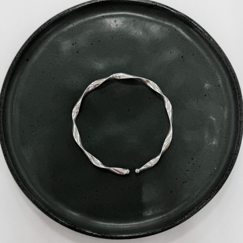 Bracelete Fio Torcido Aberto