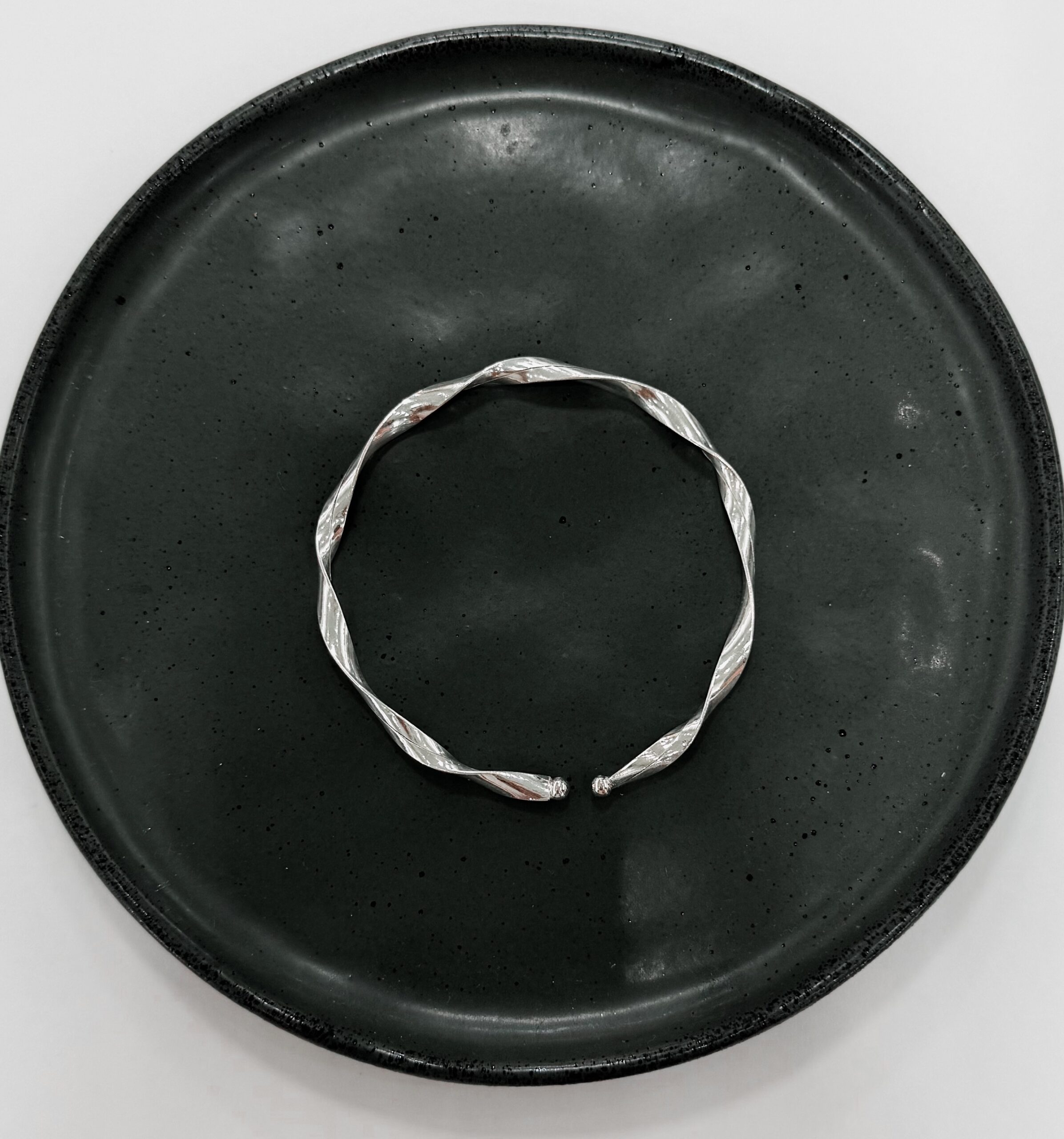 Bracelete Fio Torcido Aberto