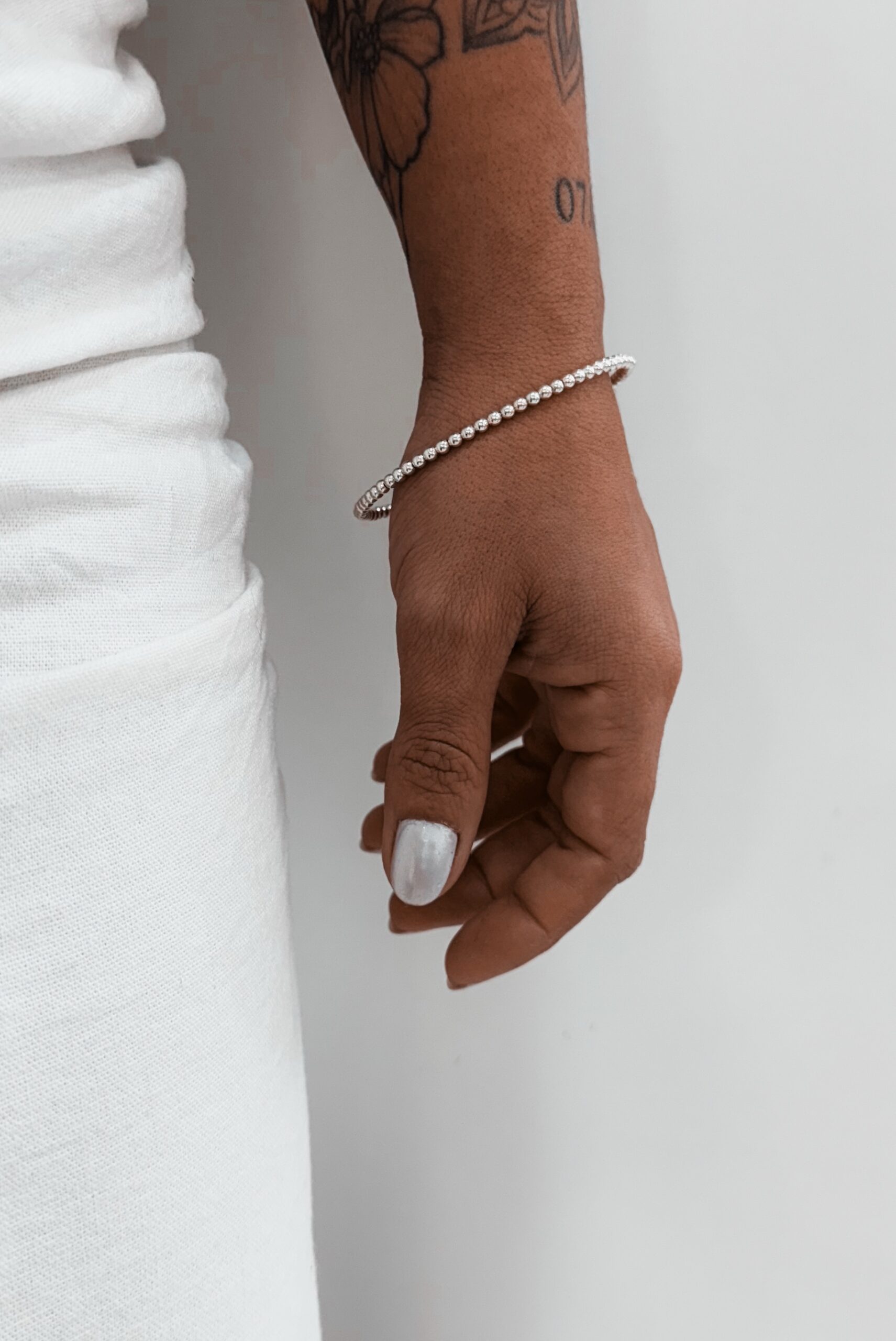 Bracelete Bolinhas Sem Fecho - Imagem 4