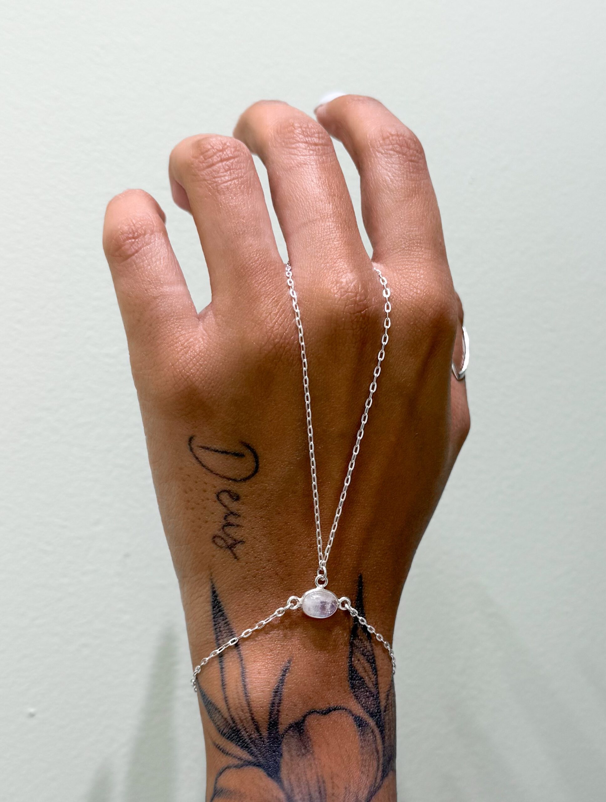 Pulseira Hand Chain Pedra da Lua - Imagem 3