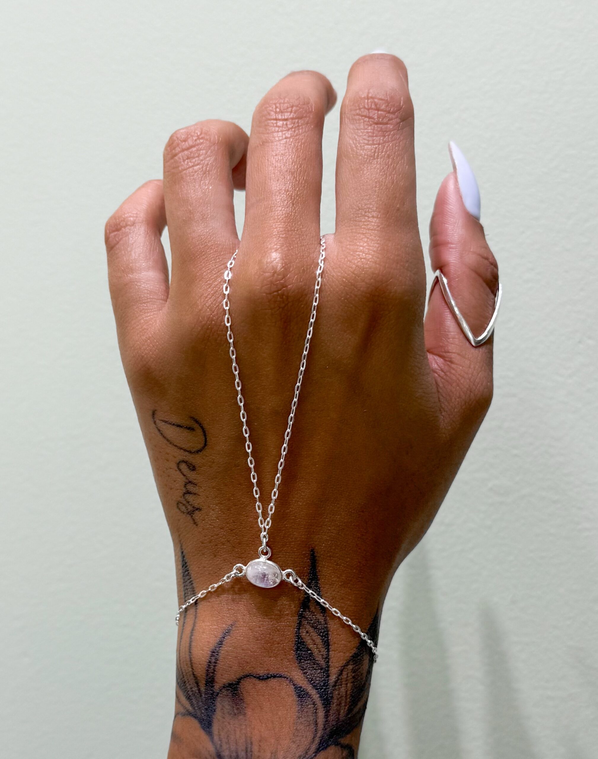 Pulseira Hand Chain Pedra da Lua - Imagem 2
