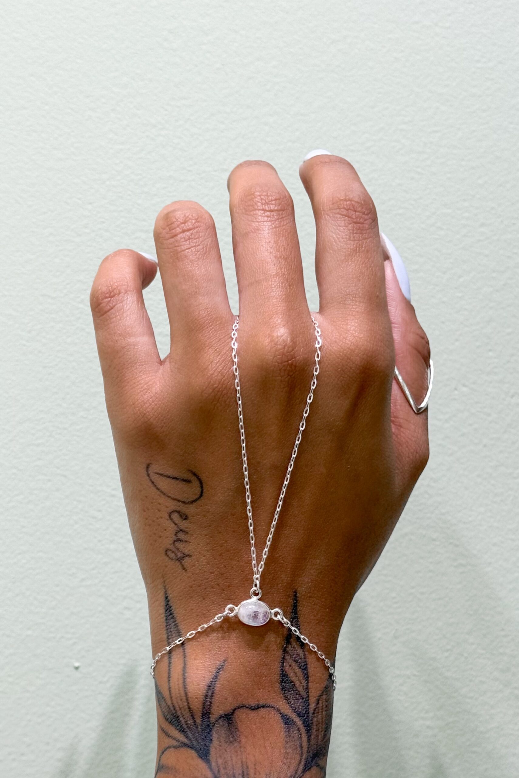 Pulseira Hand Chain Pedra da Lua - Imagem 4