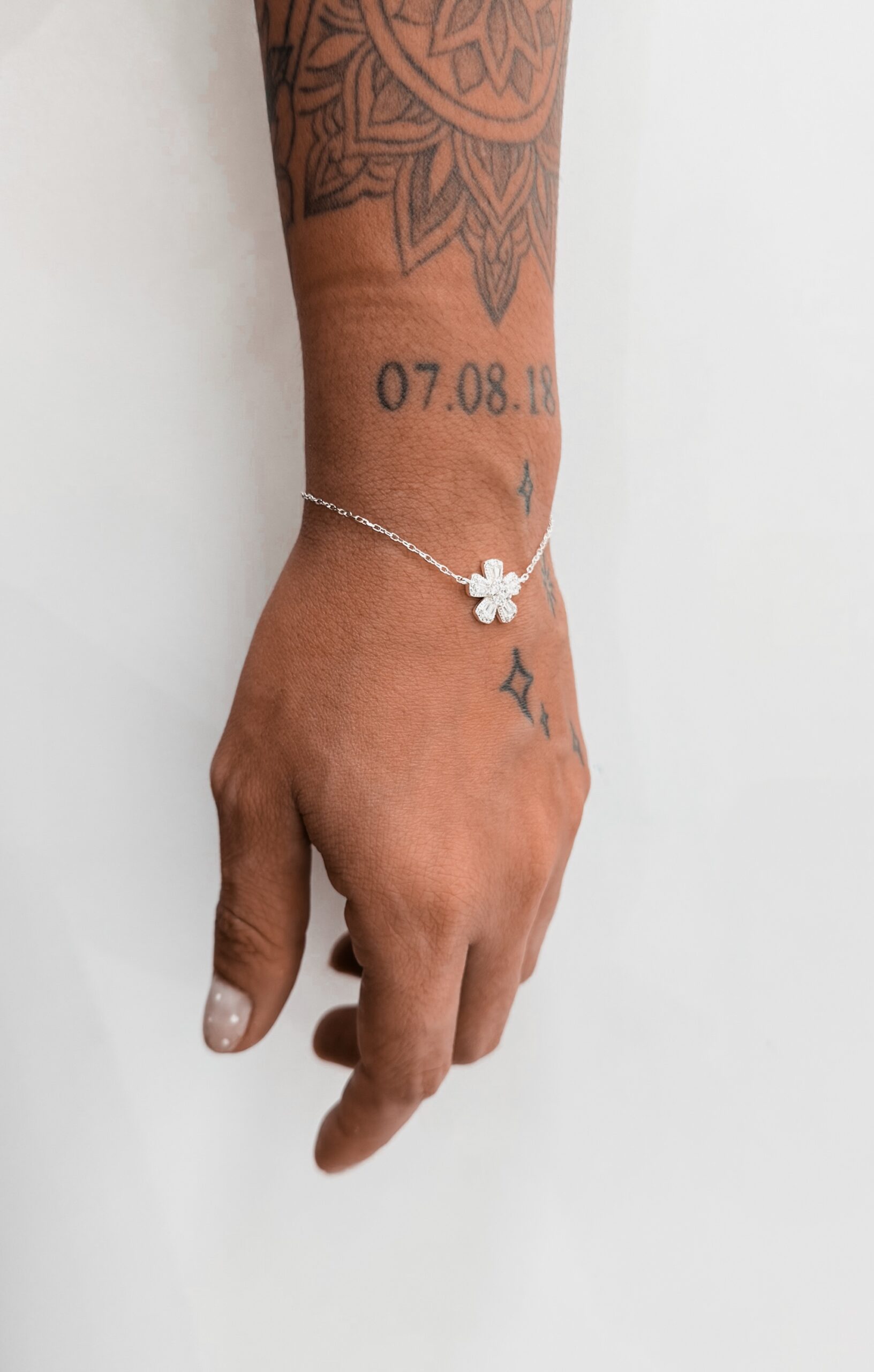 Pulseira Flor Cravejada