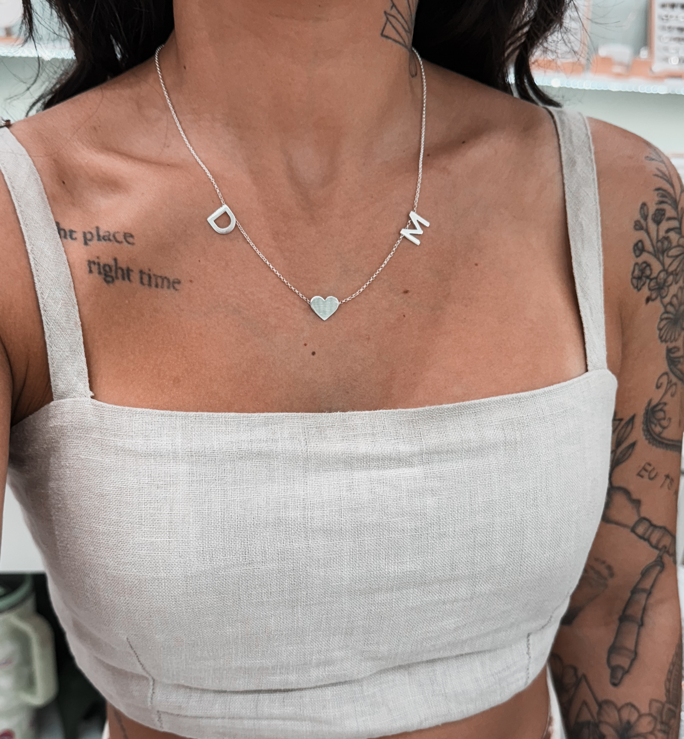 Colar Personalizado Duas Letras + Coração - Imagem 3