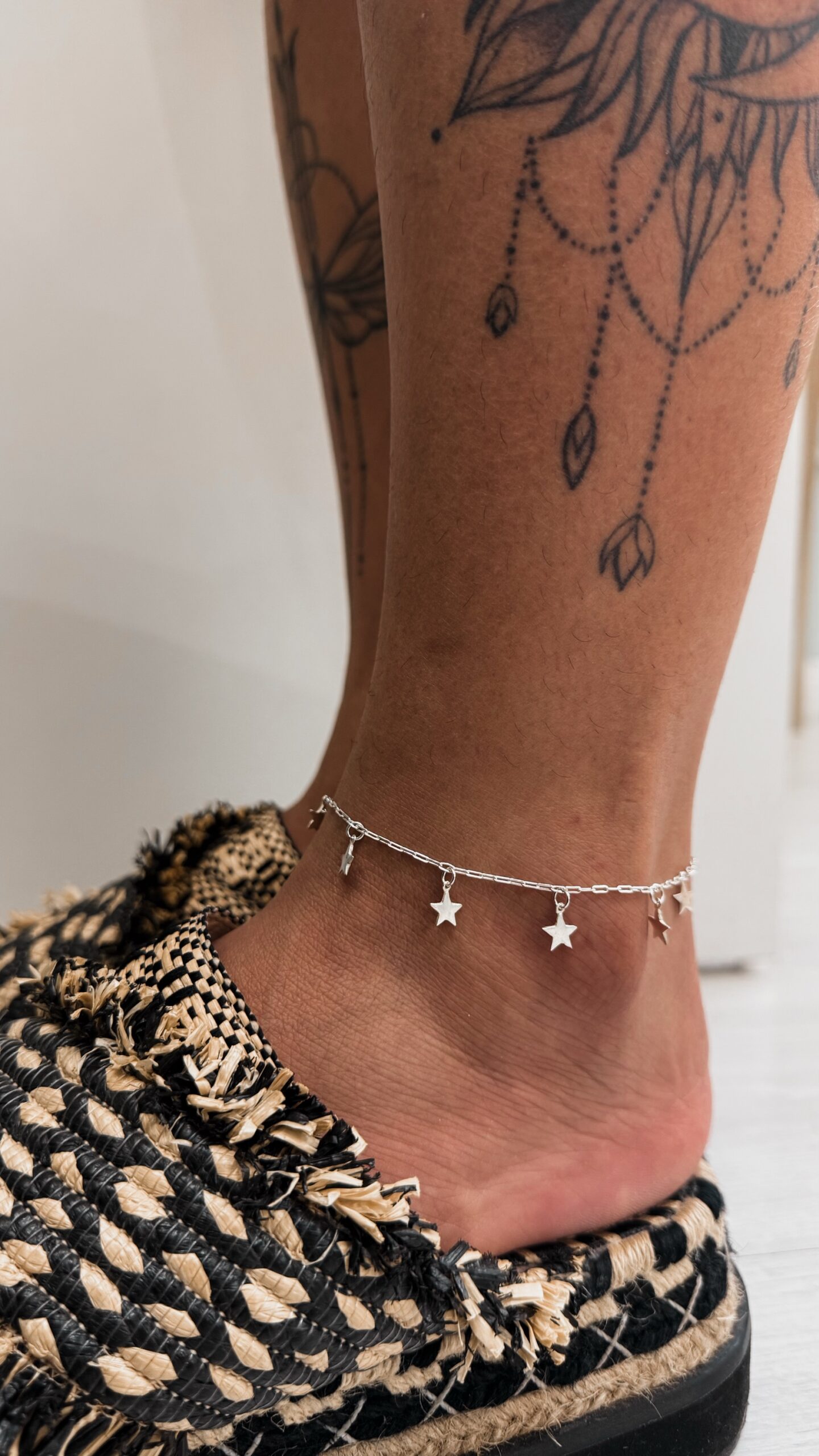 Tornozeleira Estrelas Penduradas
