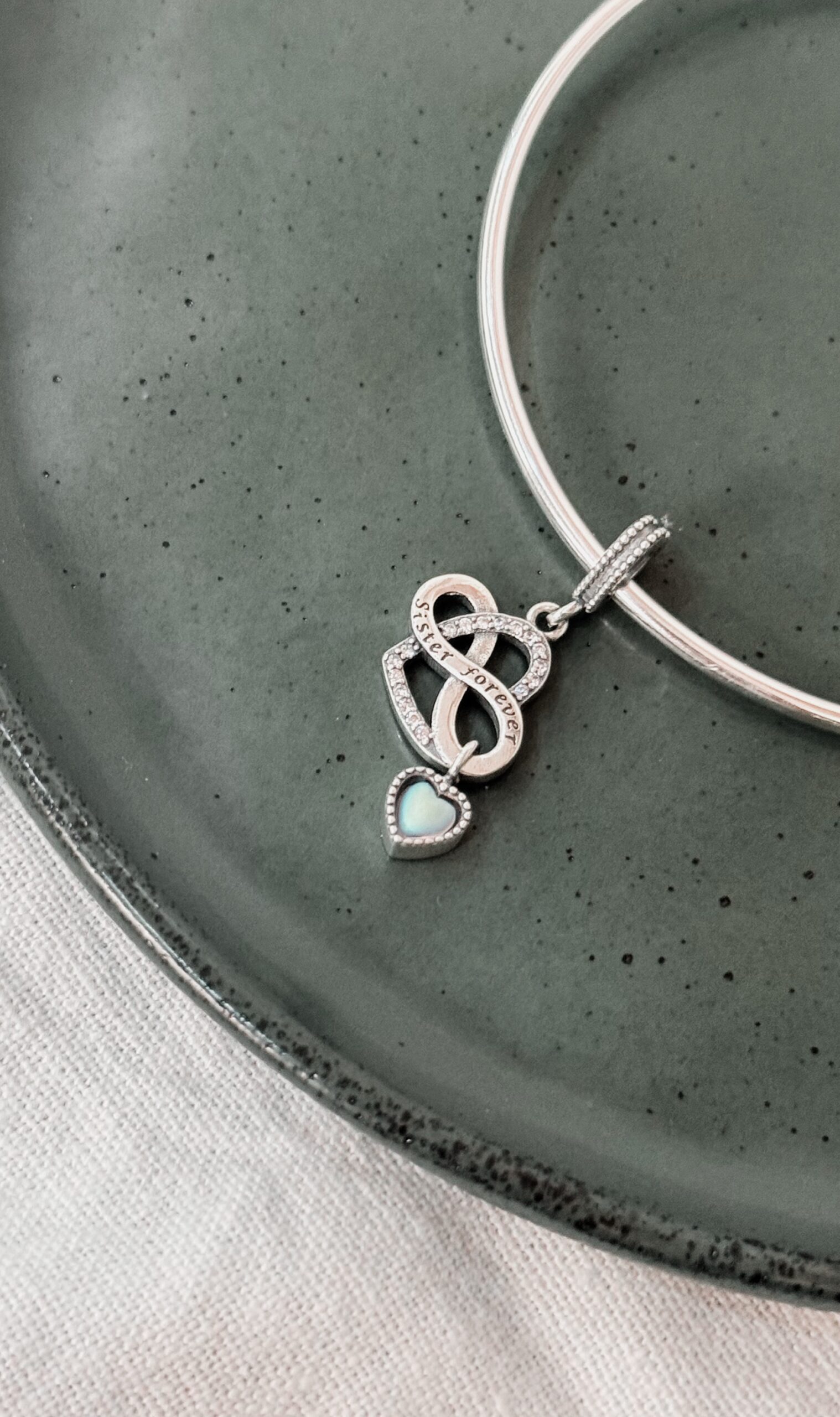 Berloque Coração Infinito Irmãs