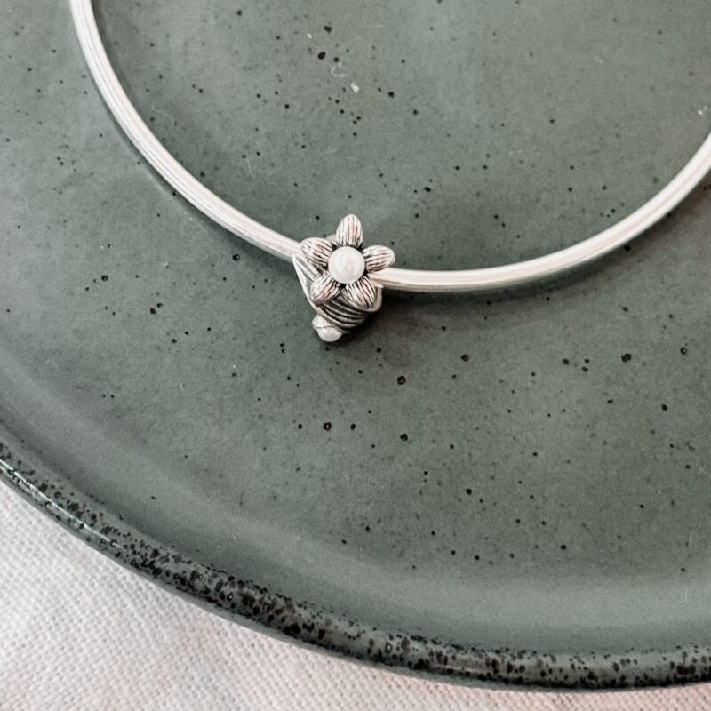 Berloque Flor Pérola