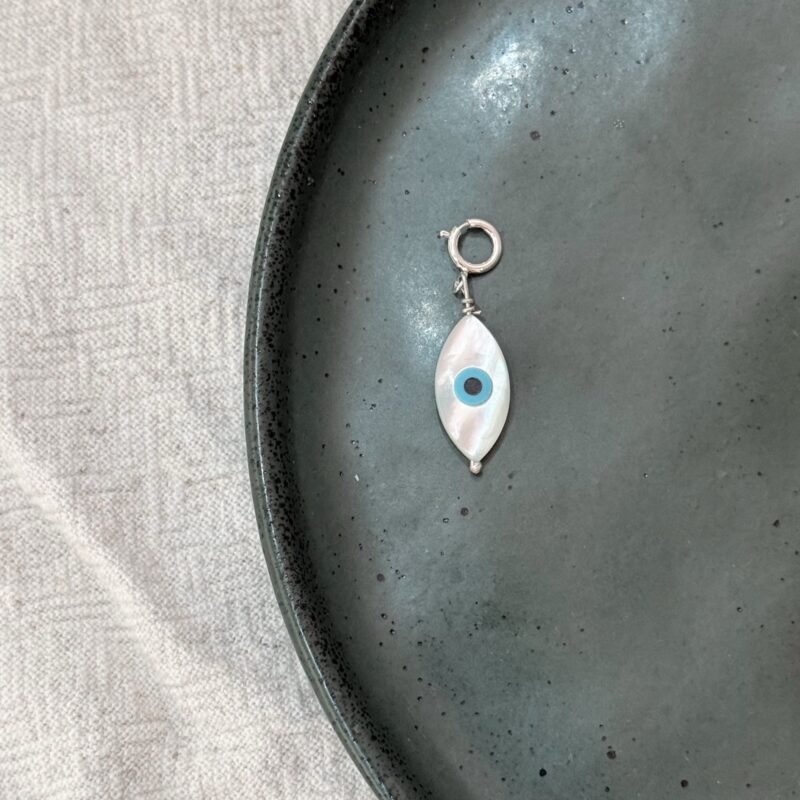 Pin Olho Grego Madrepérola