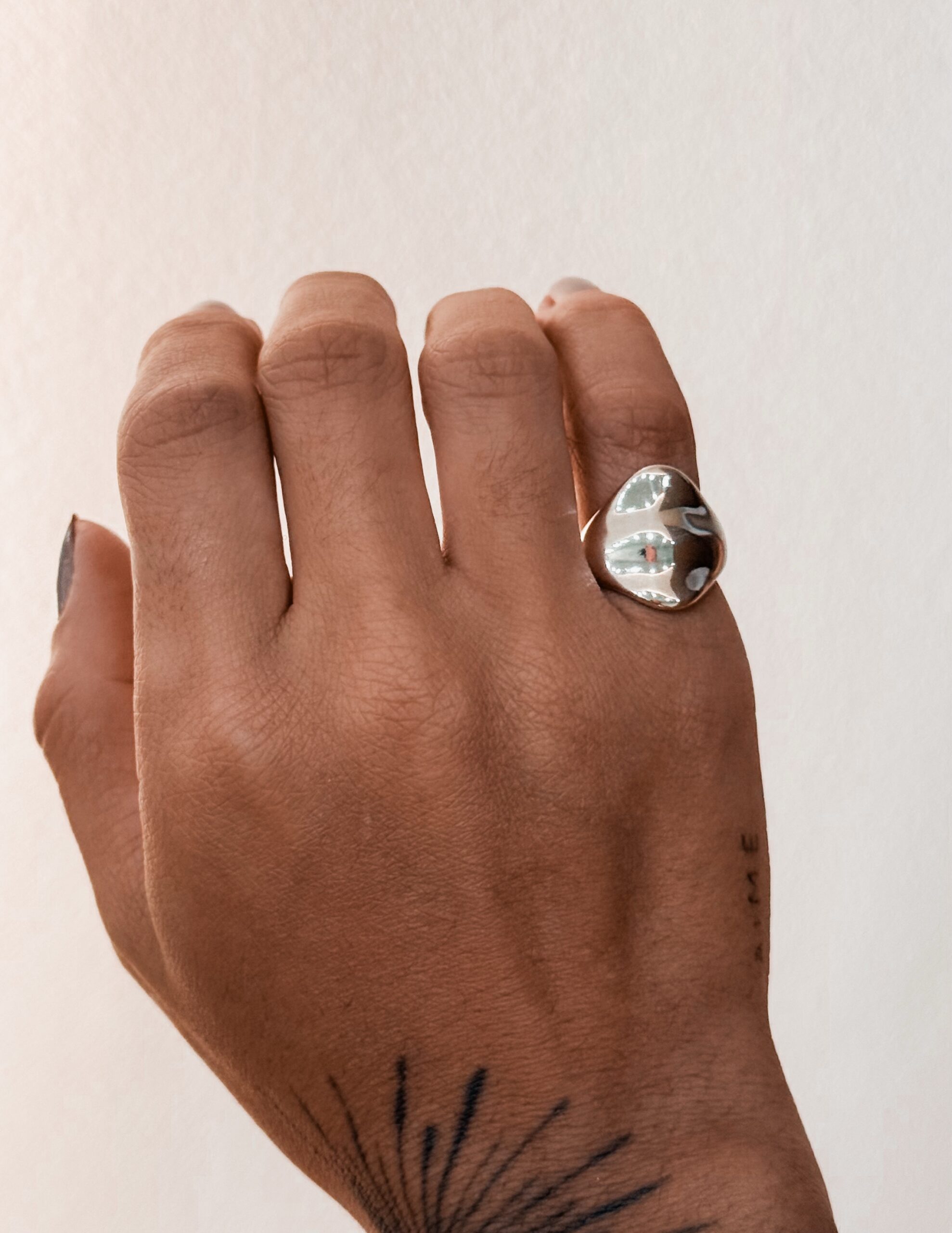 Anel Dedinho Max Detalhado