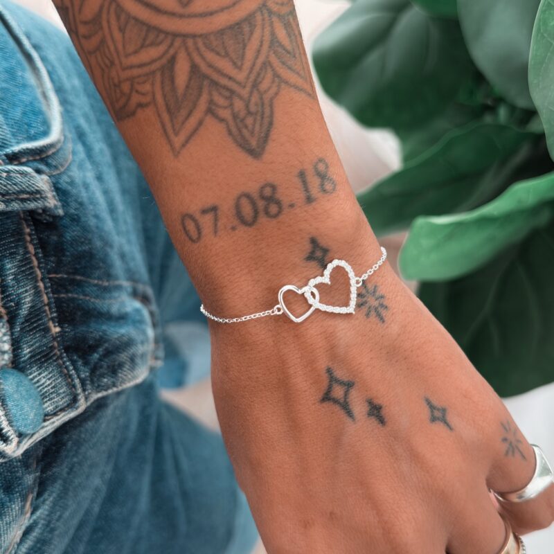 Pulseira Corações Cravejado e liso